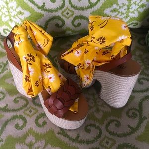 MIU MIU ANKLE TIE PLATFORM LEATHER SANDAL